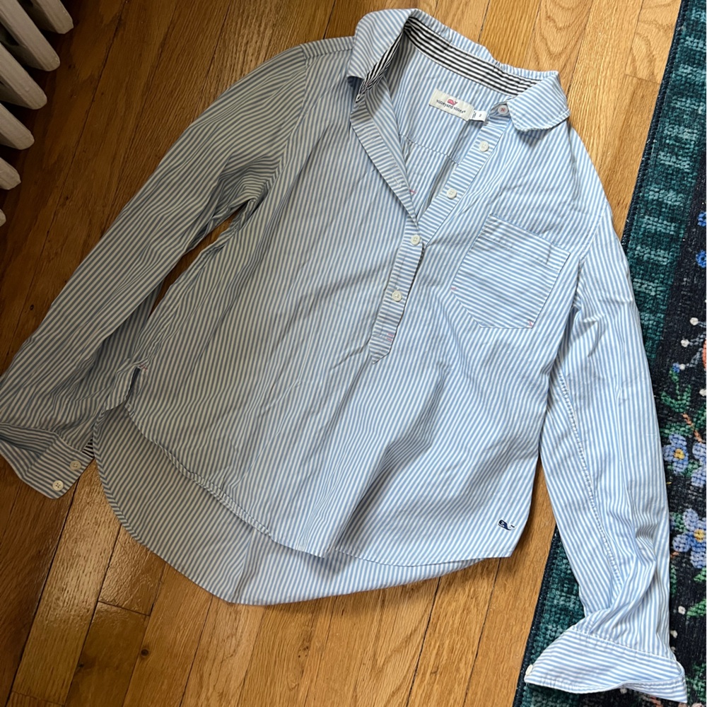 Vineyard Vines Button Up Size 2